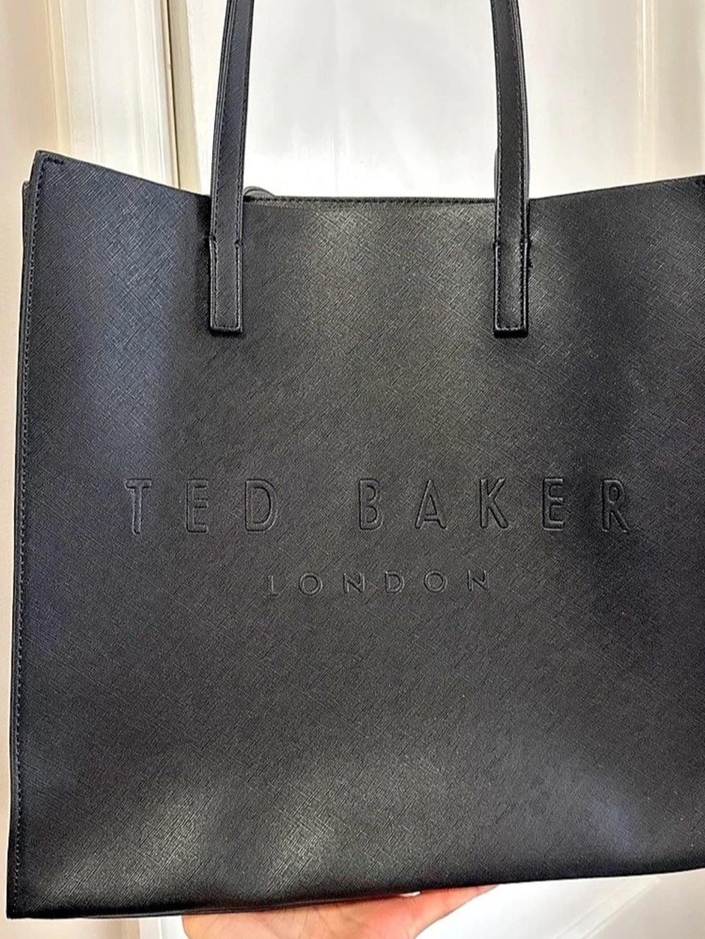 Ted Baker The Icon Saffiano Tote Black